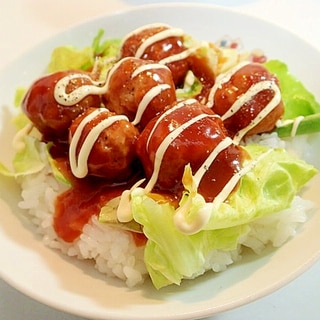 ミートボールとサラダ菜の丼